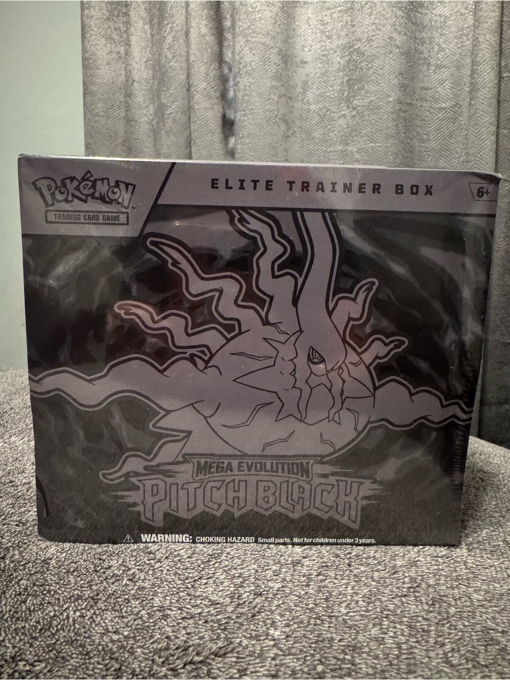 Pokemon Elite Trainer Box - Black and Silver Pitch Black Design